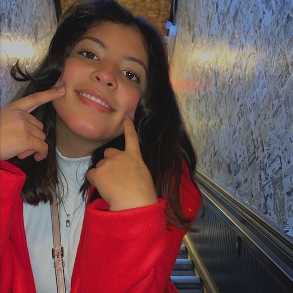 Meet your Posher, Paula - Picture 1 of 1